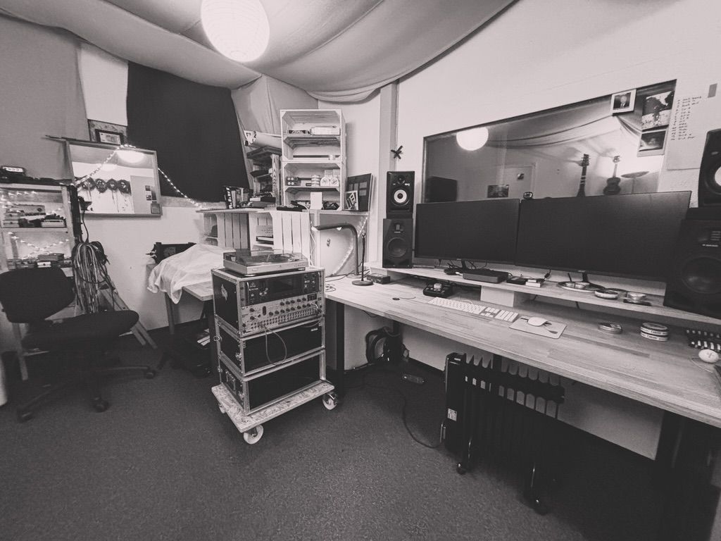 Illegale Farben Studio Regie